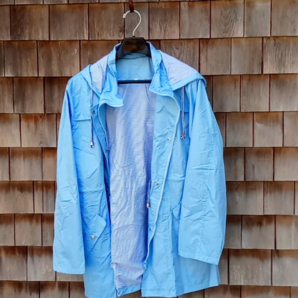 Sweet and soft light rain coat 🥰